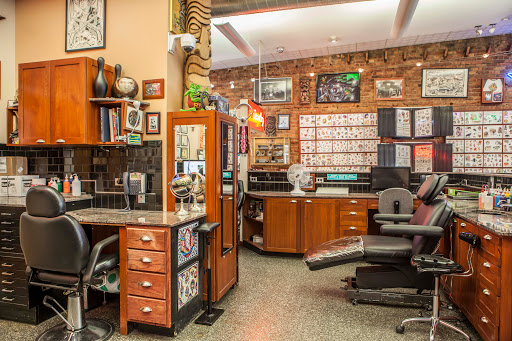 Tattoo Shop «Tattoo Factory Inc», reviews and photos, 4441 N Broadway St, Chicago, IL 60640, USA