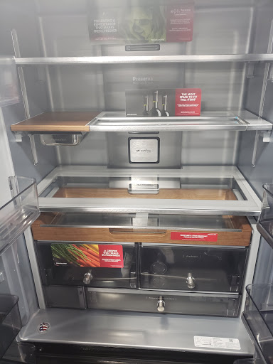 Electronics Store «Best Buy», reviews and photos, 23000 Eureka Rd, Taylor, MI 48180, USA