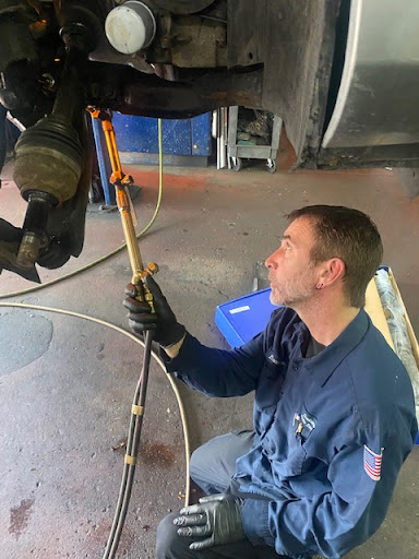 Auto Repair Shop «Greitens Auto Service», reviews and photos, 5804 W Bluemound Rd, Milwaukee, WI 53213, USA