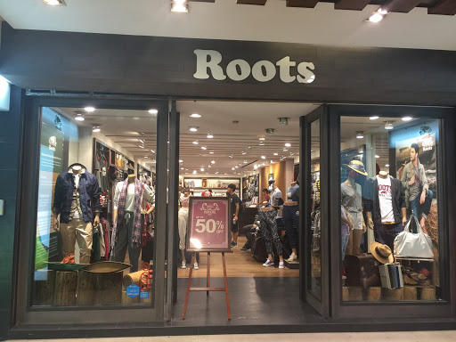 Roots Taipei 101 Store