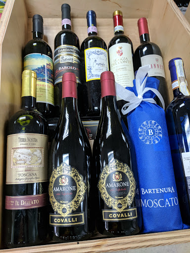 Liquor Store «Times Square Liquors», reviews and photos, 891 Broadway, Bayonne, NJ 07002, USA