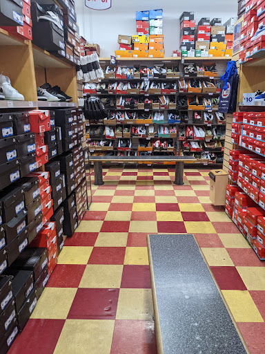 Shoe Store «WSS», reviews and photos, 1200 W Beverly Blvd, Montebello, CA 90640, USA