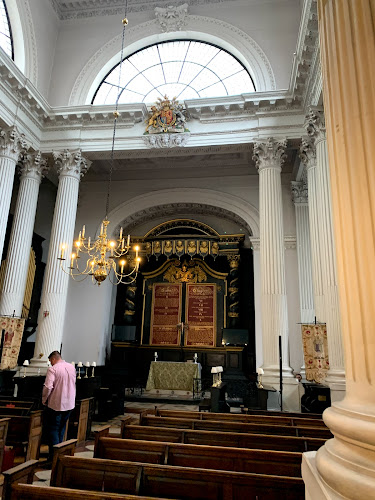 Comments and reviews of St Mary Woolnoth