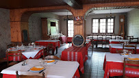 Atmosphère du Restaurant La Jonchère à Limons - n°1