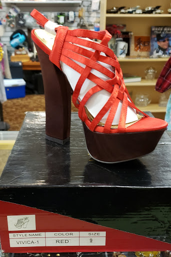 Thrift Store «Hand to Hand Thrift Store», reviews and photos, 785 Terryville Ave, Bristol, CT 06010, USA