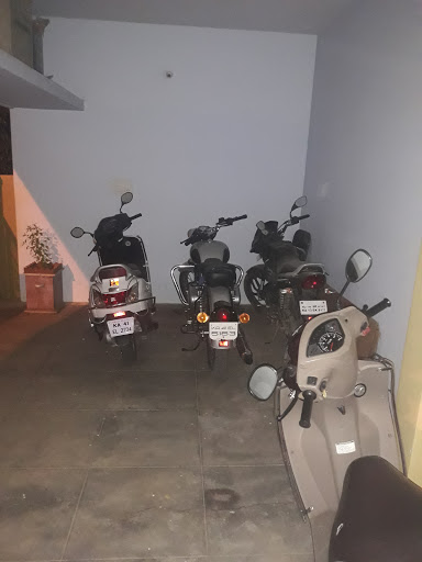 Motorcycle Dealer «Scooters Plus», reviews and photos, 3425 Summer Ave, Memphis, TN 38122, USA