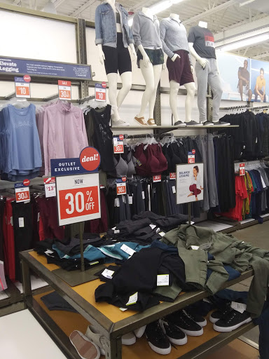 Outlet Mall «Tanger Outlet Tilton», reviews and photos, 120 Laconia Rd, Tilton, NH 03276, USA