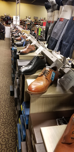 Shoe Store «DSW Designer Shoe Warehouse», reviews and photos, 2831 S Rochester Rd, Rochester Hills, MI 48307, USA