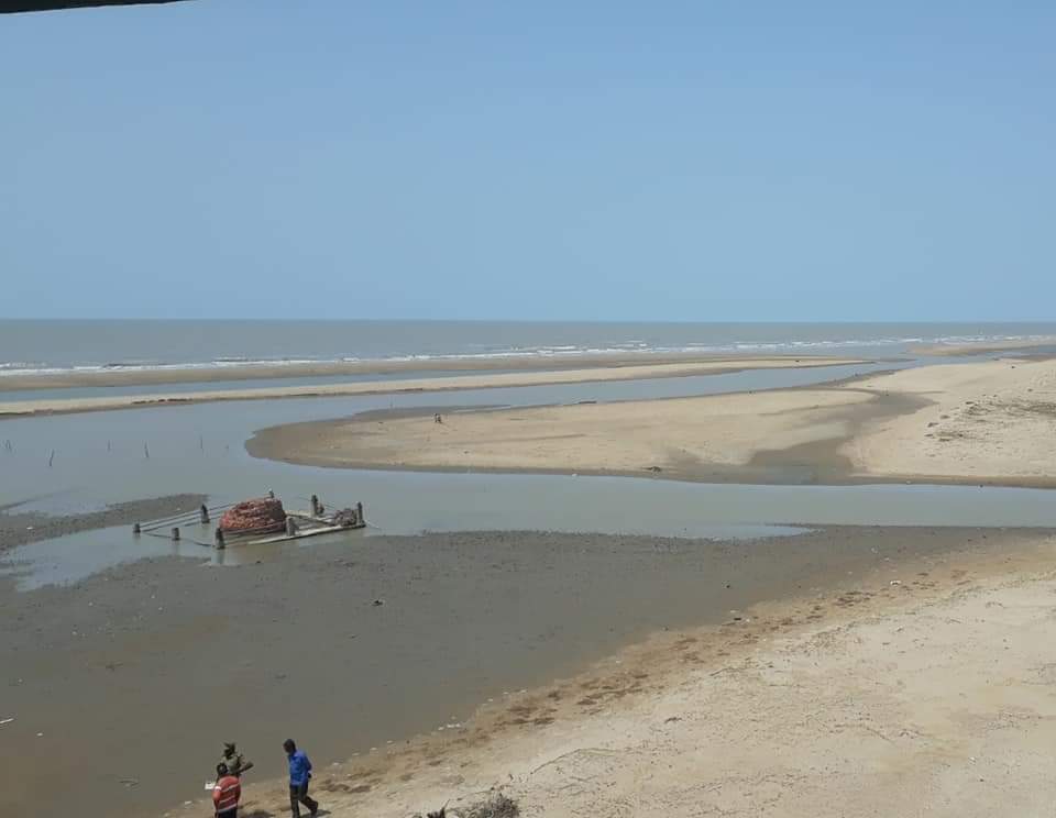 Foto de Point Calimere Beach com areia bege superfície