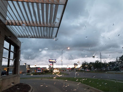 Coffee Shop «Starbucks», reviews and photos, 4503 Fleur Dr, Des Moines, IA 50321, USA