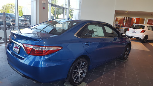 Toyota Dealer «Apple Valley Toyota», reviews and photos, 650 Foxcroft Ave, Martinsburg, WV 25401, USA
