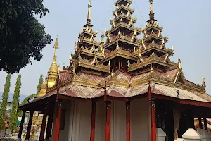 Wat Srichum image