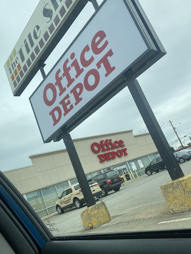 Office Supply Store «Office Depot», reviews and photos, 4515 Shelbyville Rd, Louisville, KY 40207, USA