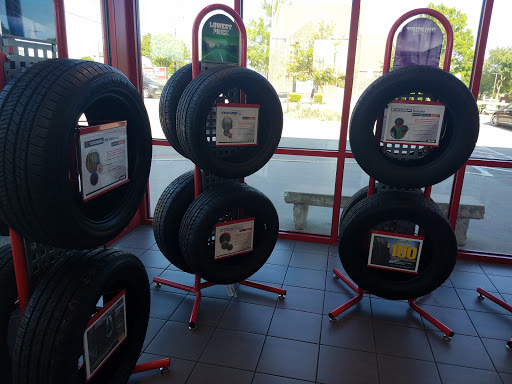 Tire Shop «Discount Tire Store - Rowlett, TX», reviews and photos, 5150 Lakeview Pkwy, Rowlett, TX 75088, USA