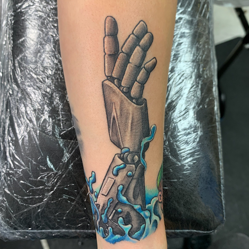 Tattoo Shop «Famous Tattoos», reviews and photos, 643 State Rd, Dartmouth, MA 02747, USA