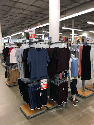 Clothing Store «Old Navy», reviews and photos, 755 NJ-18, East Brunswick, NJ 08816, USA