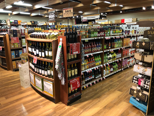 Supermarket «Giant Eagle Supermarket», reviews and photos, 870 N Court St, Medina, OH 44256, USA