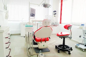 Chafai Benmehania Dentistry image