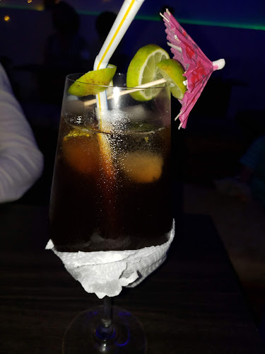 ESCAPE soda bar karaoke - La Libertad