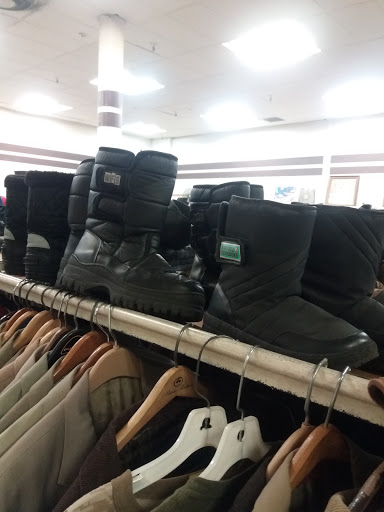 Thrift Store «Sun Thrift Store», reviews and photos, 8800 Foothill Blvd, Sunland-Tujunga, CA 91040, USA