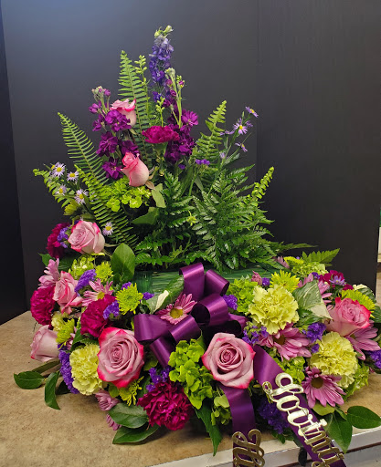 Florist «Foti Flowers At Yuess Gardens», reviews and photos, 406 3rd St, Newburgh, NY 12550, USA