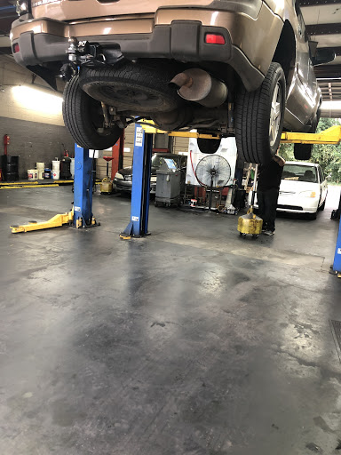 Auto Repair Shop «Precision Tune Auto Care», reviews and photos, 1405 Browns Bridge Rd, Gainesville, GA 30501, USA