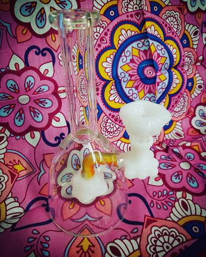 Tobacco Shop «Things N Things», reviews and photos, 621 Center Point Rd NE, Cedar Rapids, IA 52402, USA