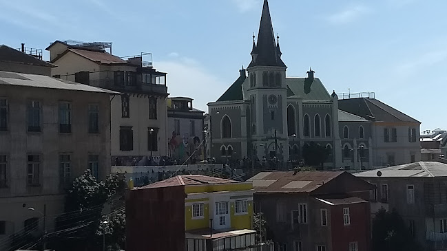 Almte. Montt 389, Valparaíso, Chile