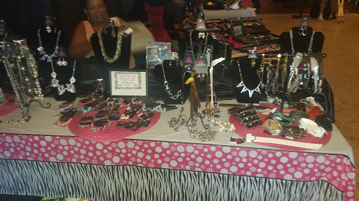 Bar «The Social Club Lounge and Event Venue», reviews and photos, 4419 Crossroads Center, Columbus, OH 43232, USA