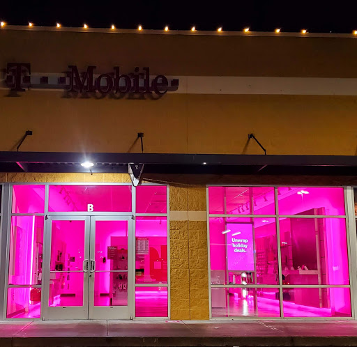 Cell Phone Store «T-Mobile», reviews and photos, 2705 NE 238th Dr f, Wood Village, OR 97060, USA