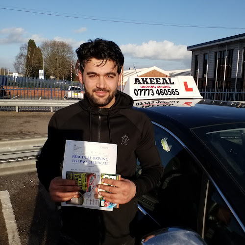 Coventry Driving Lessons - Akeeal's Driving School (instructor) - Driving school
