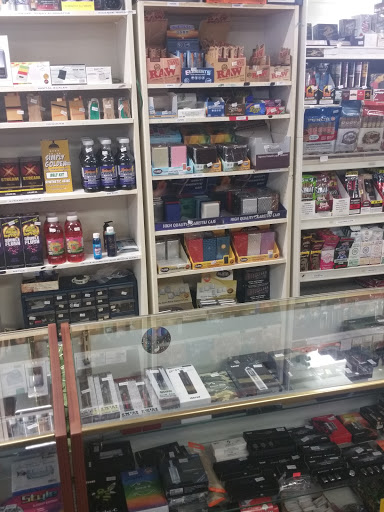 Tobacco Shop «Smoke a Lot LLC», reviews and photos, 5974 Youngstown Warren Rd # 1, Niles, OH 44446, USA