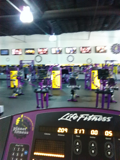 Gym «Planet Fitness», reviews and photos, 2516 Airport Rd, Colorado Springs, CO 80910, USA