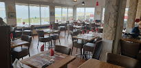Atmosphère du Restaurant de fruits de mer La grande côte restaurant à Saint-Palais-sur-Mer - n°15