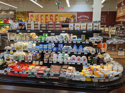 Grocery Store «Fresh Thyme Farmers Market- Downers Grove», reviews and photos, 325 Ogden Ave, Downers Grove, IL 60515, USA