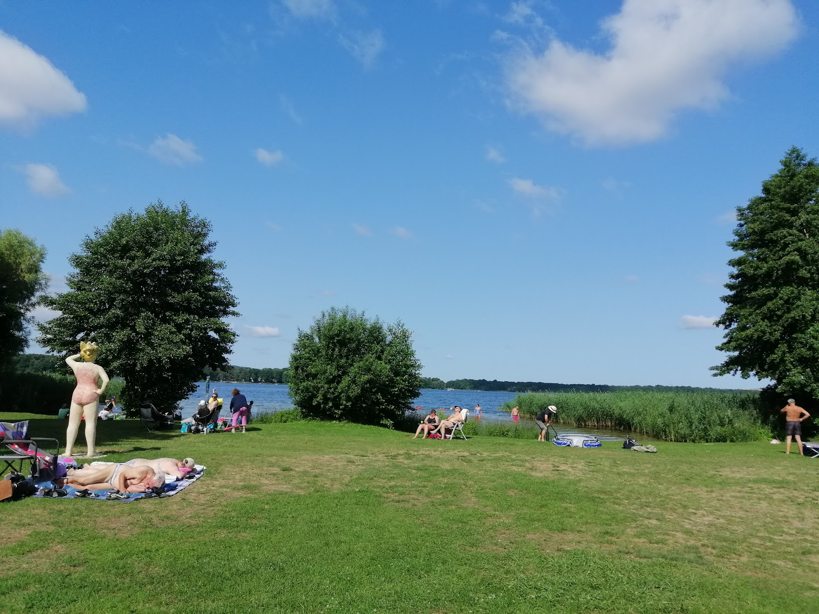 Photo de Strandbad Motzen avec l'eau cristalline de surface