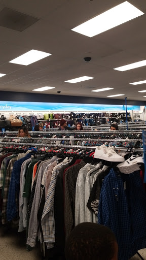 Clothing Store «Ross Dress for Less», reviews and photos, 628 Palomar St, Chula Vista, CA 91911, USA