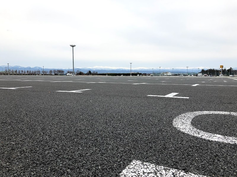 山形県総合運動公園 特設駐車場