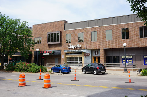 Mexican Restaurant «Chipotle Mexican Grill», reviews and photos, 201 S Clinton St #112, Iowa City, IA 52240, USA