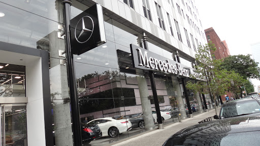 Mercedes Benz Dealer «Mercedes-Benz Manhattan», reviews and photos, 770 11th Ave, New York, NY 10019, USA