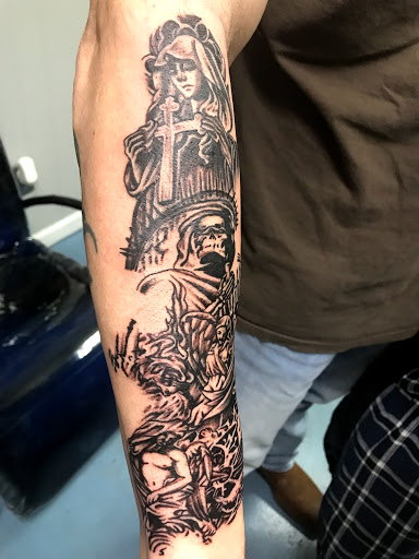 Explore couple his and her tattoo ideas, creative tattoo ideas in Muncie, available at The Tattoo Studio