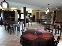 Atmosphère du Restaurant Auberge la Reine des Prés à Lachapelle-Graillouse - n°8