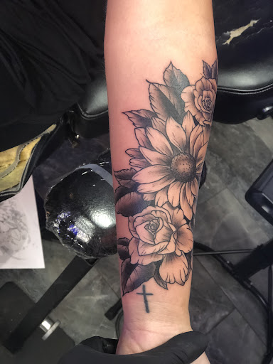 Tattoo Shop «Black Heart Tattoo», reviews and photos, 1926 Hudson Bridge Rd, Stockbridge, GA 30281, USA