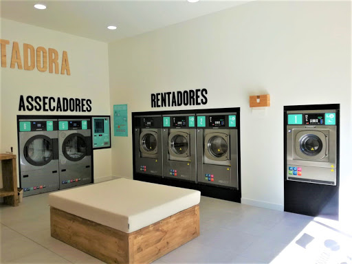 Bugaderia d’autoservei – La Rentadora