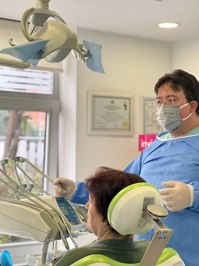 Dent Bahçeşehir Diş Kliniği