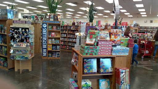 Book Store «Half Price Books», reviews and photos, 711 N Hwy 67, Cedar Hill, TX 75104, USA