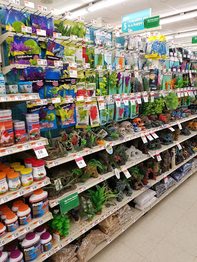 Pet Supply Store «Pet Supplies Plus», reviews and photos, 887 N Lexington-Springmill Rd, Mansfield, OH 44906, USA