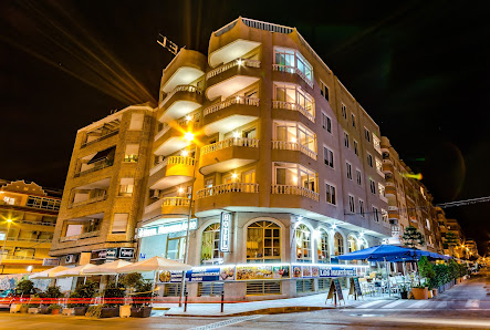 Hotel Mediterráneo Carrer Cartagena, 26, 03140 Guardamar del Segura, Alicante, España