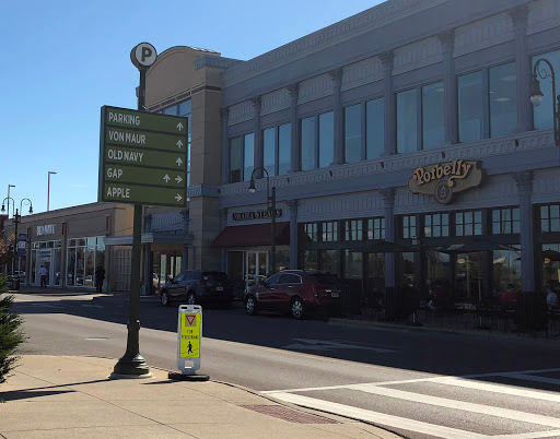 Department Store «Von Maur», reviews and photos, 100 Magnolia Ln, Beavercreek, OH 45440, USA