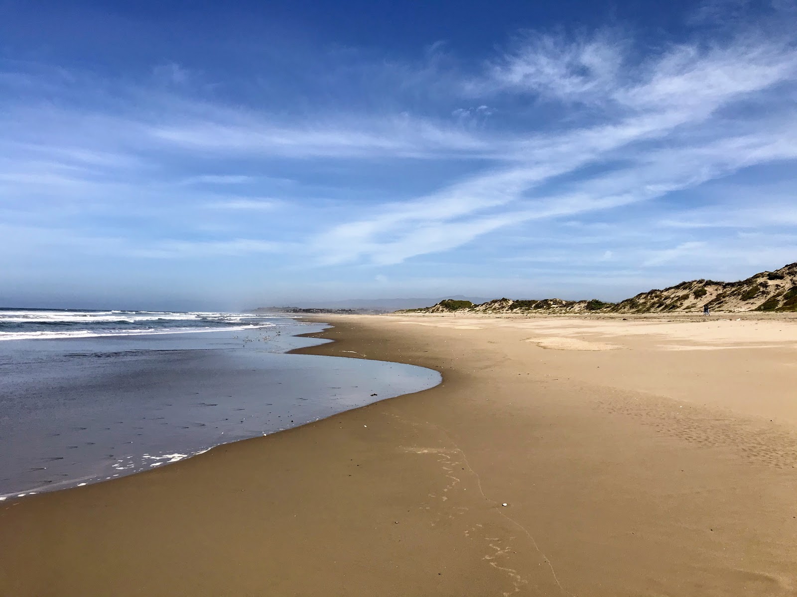 Fotografija Zmudowski Beach z svetel pesek površino